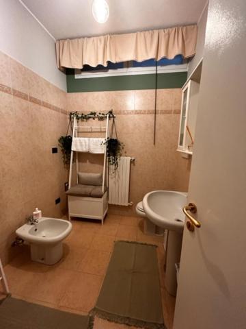 Bon Bon Del Viale-Con Posto Auto Privato Apartment Asti Exterior photo